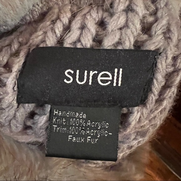 Surell Wool and Faux Fur Scarf. - Picture 3 of 5
